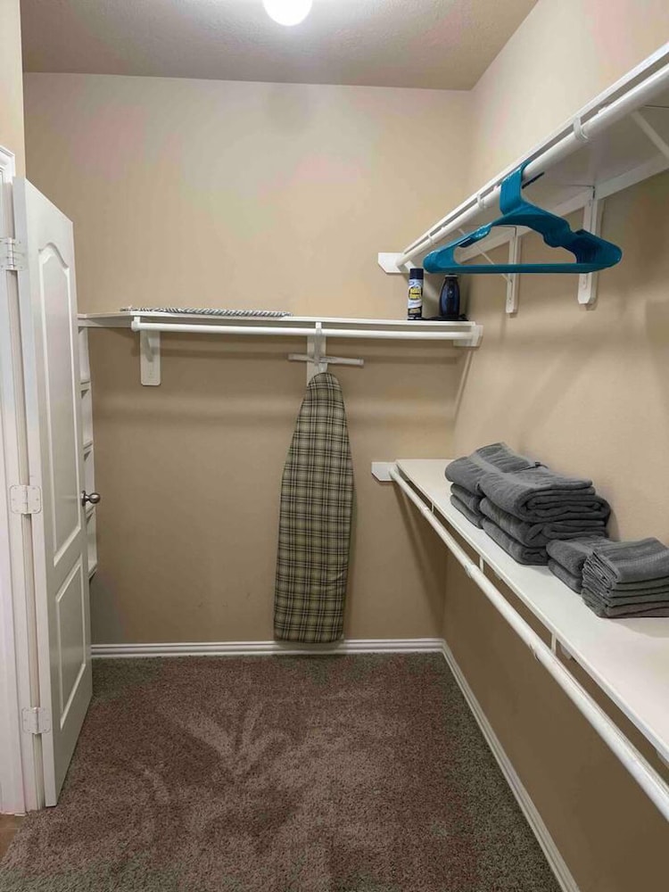 Luxury Stay - Near Houston Airport
