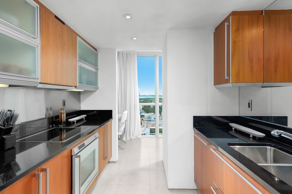 Luxury Vacation Rentals at The Setai by LRMB