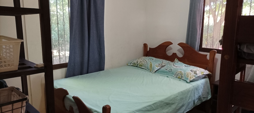 Family House, 2 Bedrooms, Garden View, Courtyard Area Chinandega