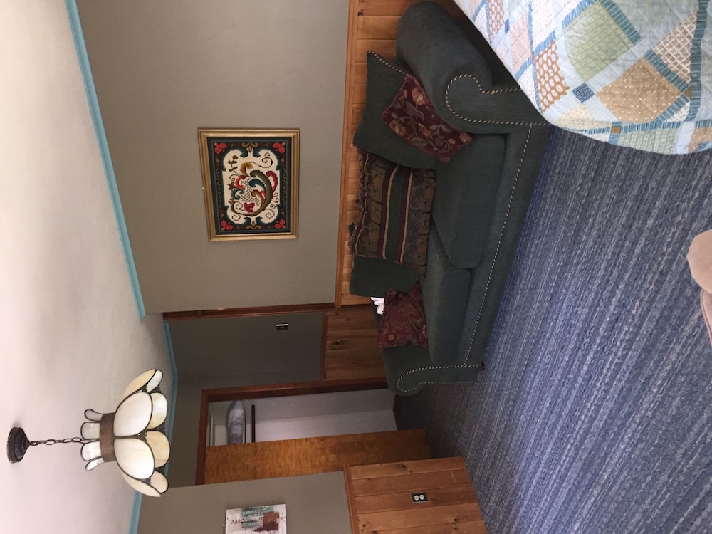 The Wheelhouse Inn