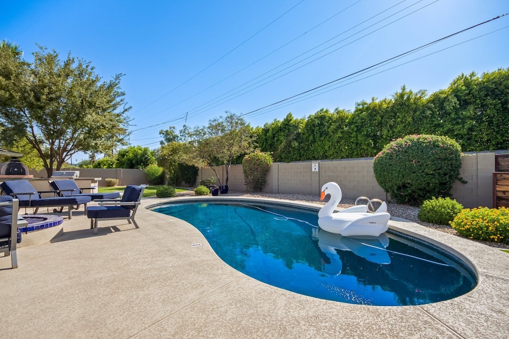 Mountain Serenity-pool & Putting Green-in Old Town