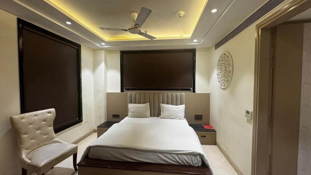 The PratiQ - Signature Boutique Hotel
