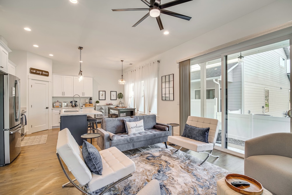 Eagle Point Golf Retreat: Pool Access + Patio!