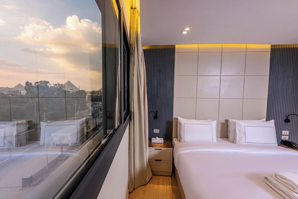 Remal Pyramids Hotel