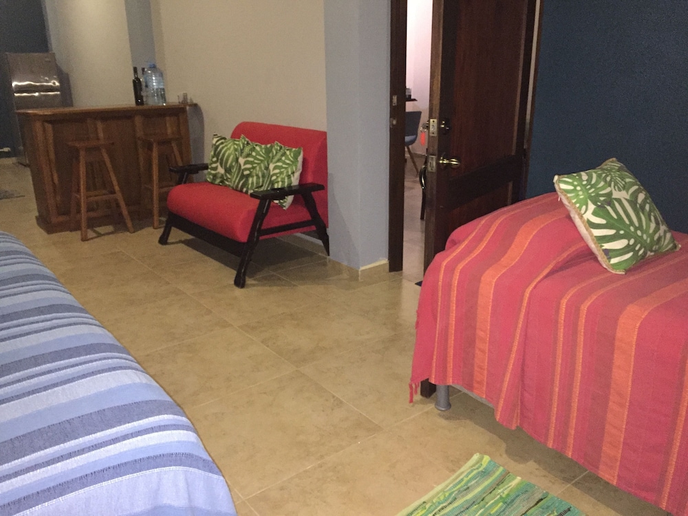 BlueBay Bugenvil Lake Lodge
