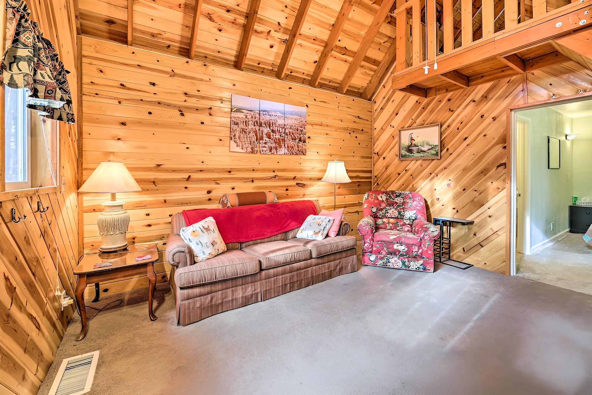 Cute Pinetop Cabin w/ Gas Grill - Hike & Golf! view 5