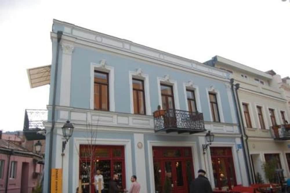 Photo 11