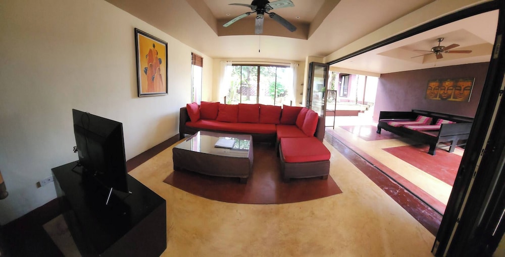 Three Bedroom Balinese Villa - a Shared Pool