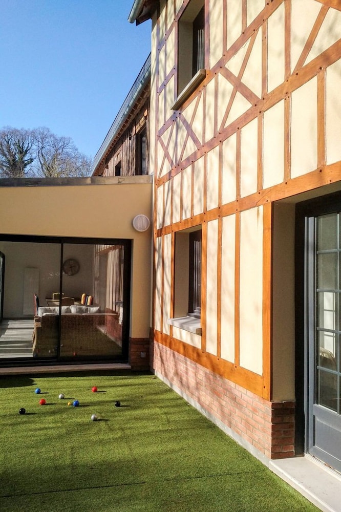 Townhouse Near Bay of Somme and Norman Beaches