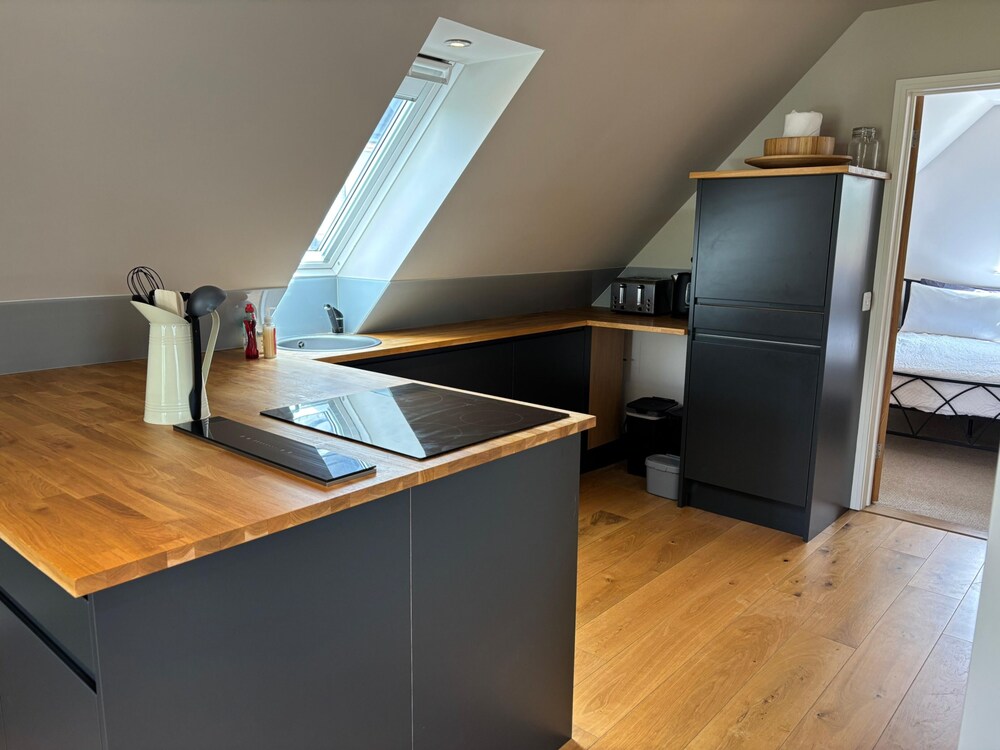 Tranquil Pond View Loft Retreat in Sudbury