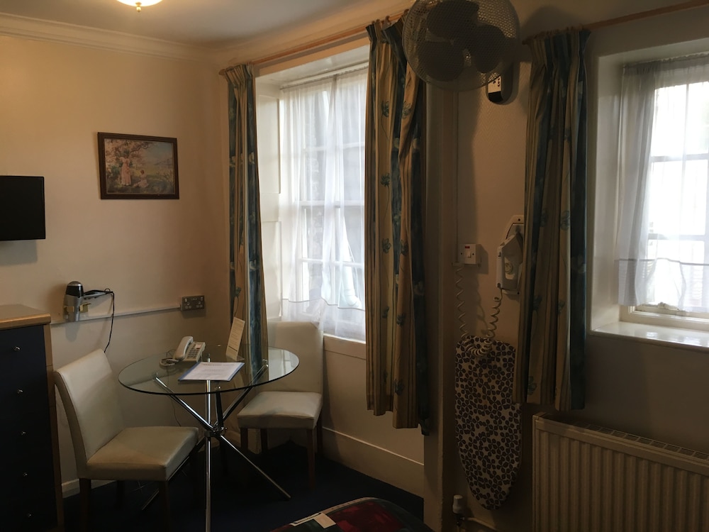 Hadleigh Hotel