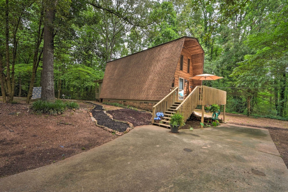 Artist's A-frame Cabin w/ New Interior  Deck - Property Image 4