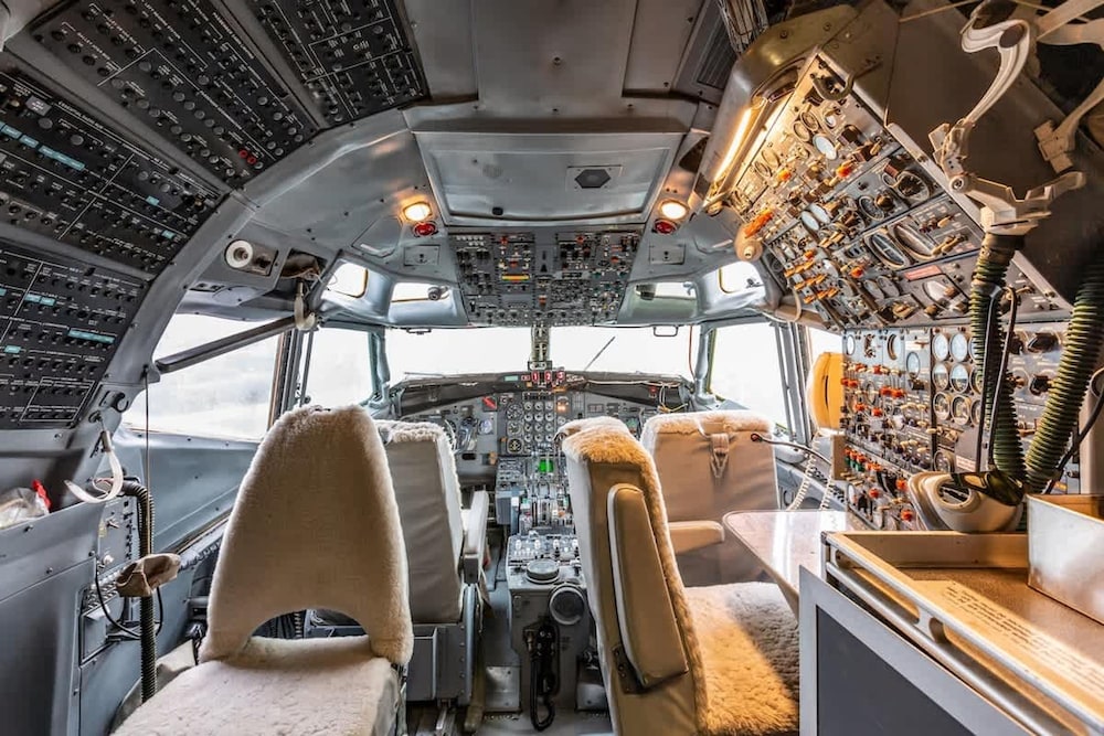 Boeing Airliner Private Jet With hot tub and Sauna
