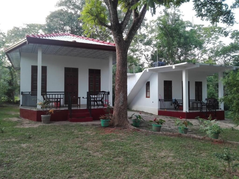 Calm Garden Cabanas