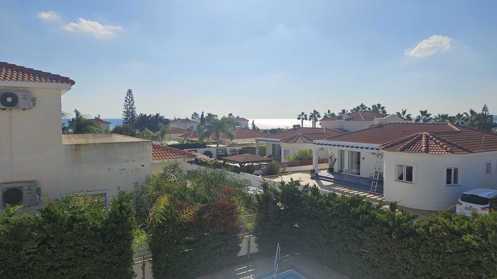 55 ATH - Stay Villa Harsha