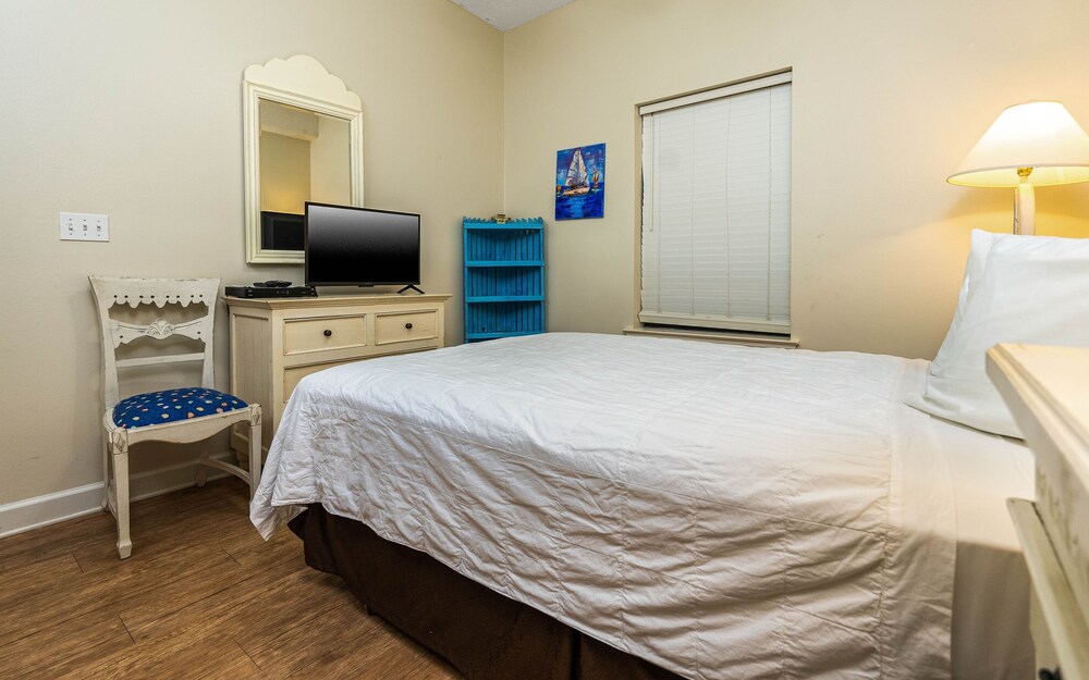 Phoenix X 117 3 Bedroom Condo