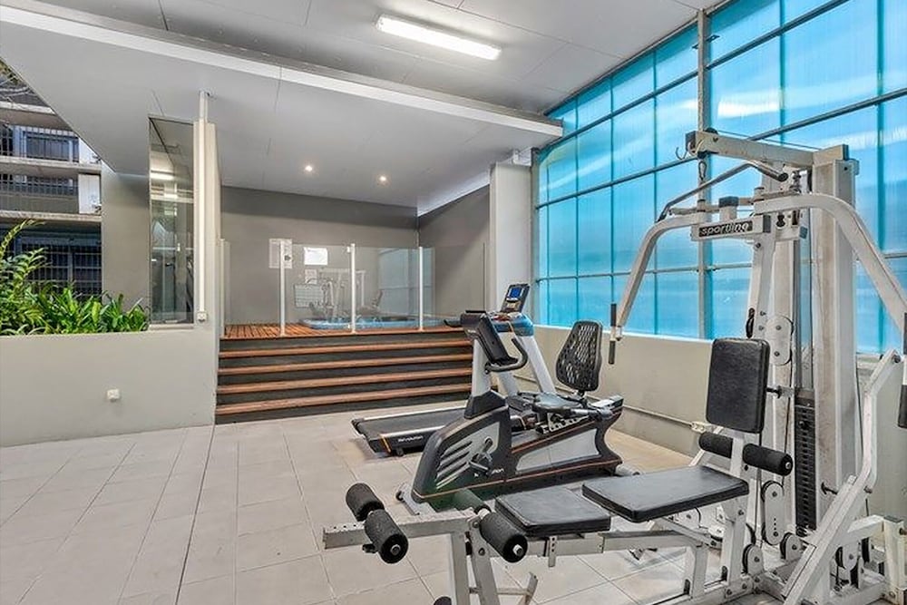 Modern Southbank Parklands Apartment Retreat