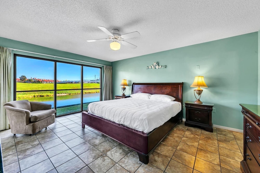 Edgewater Golf Villa 3101