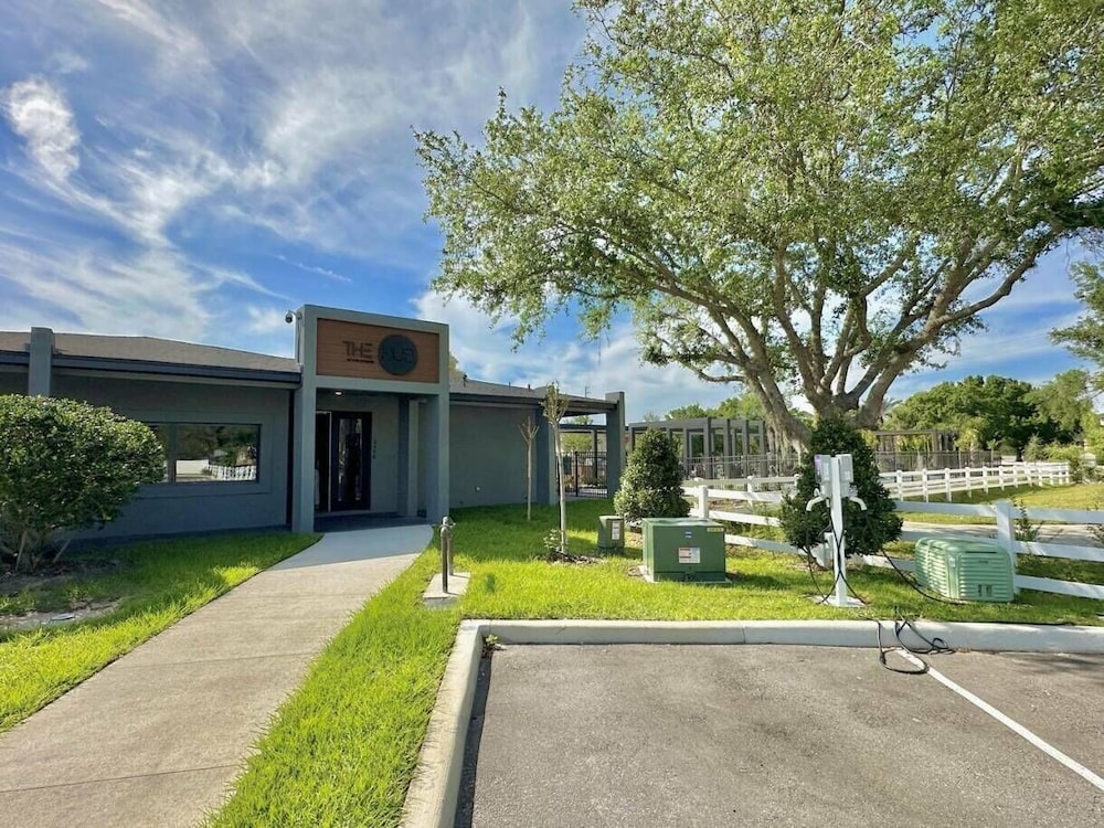 3BR Home Near Disney w/ Office & Fun Corner