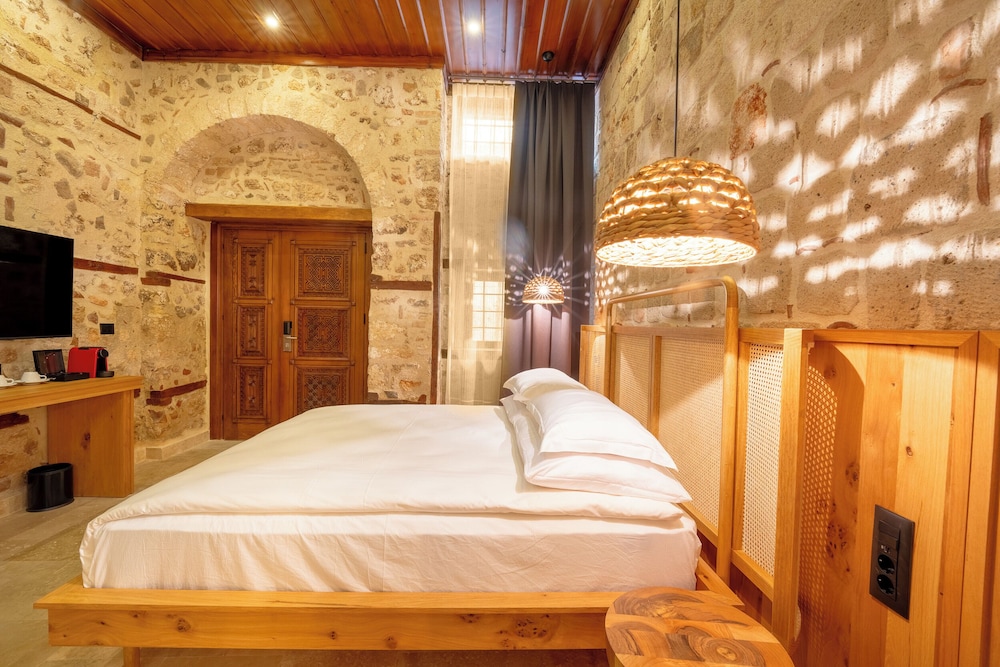 Belmondo Süitler - Image 42