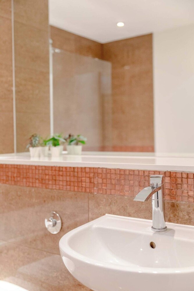 Beautiful & Bright 2BD Flat - Dalston!