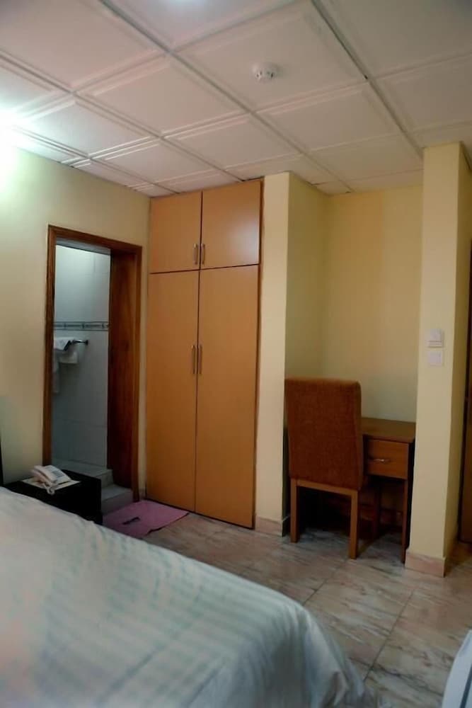 Photo 6