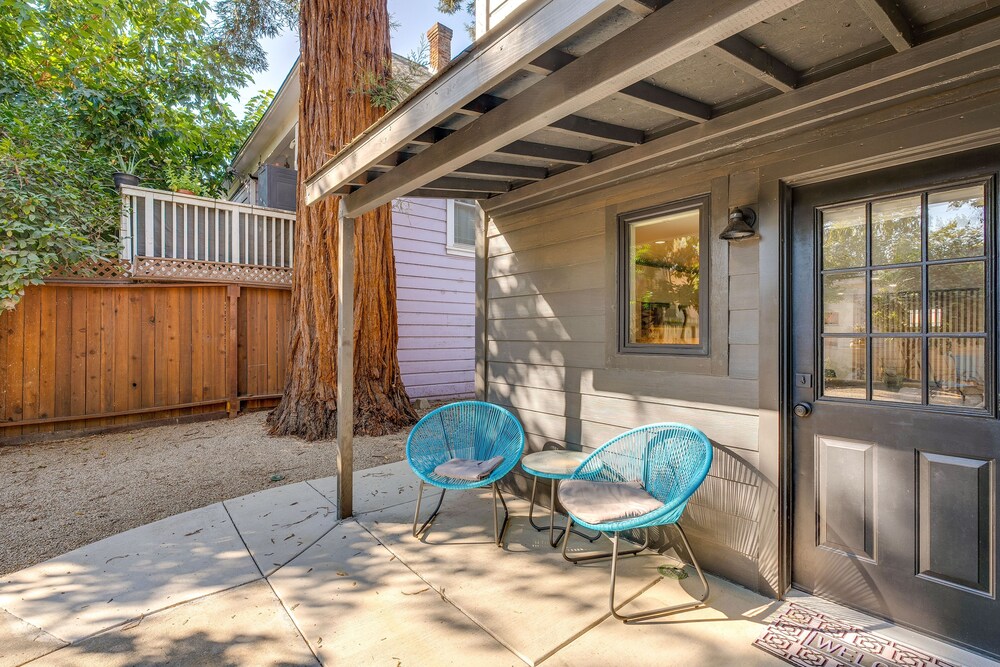 Sleek Sacramento Apt < 2 Mi to Downtown! view 4