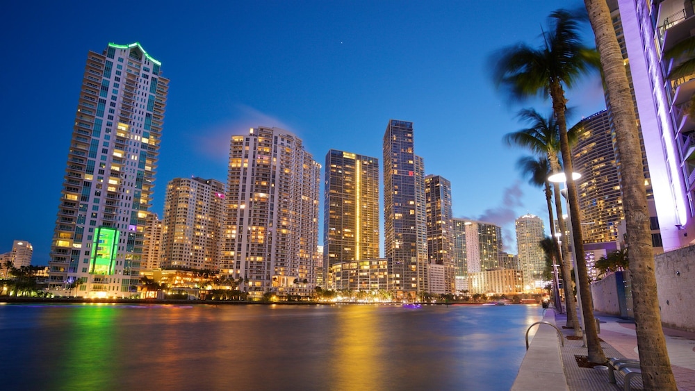 Lux Arch Studios at Brickell