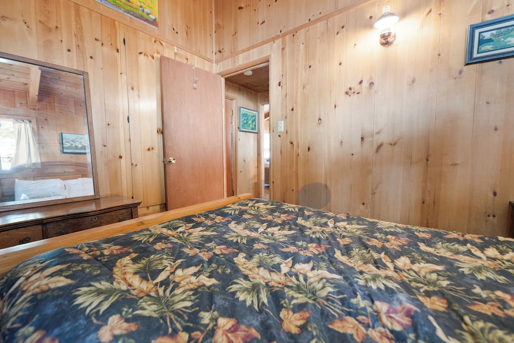 Owl Cabin