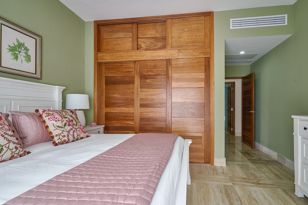 Costa Atlantica Beach Condos