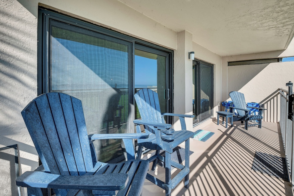 Beachfront Condo w/ Pool Access in Ponce Inlet