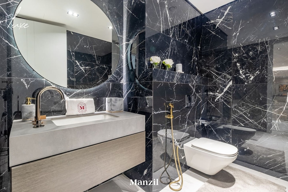 Luxury Sky Villa w Private Pool Sea View in Palm