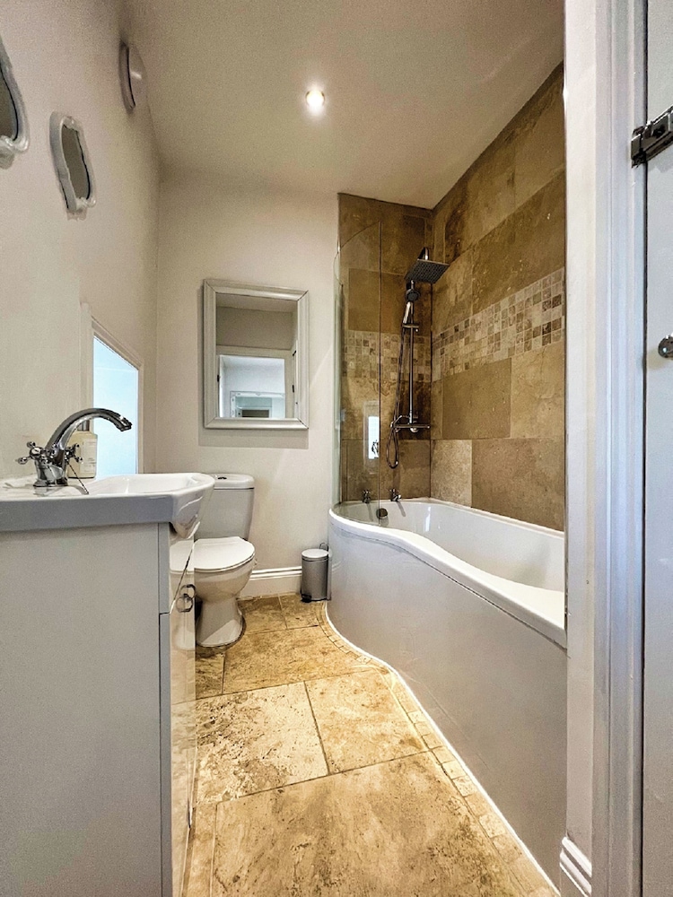 3 Bedroom 2 Bathroom Cottage Norham Berwick-upon-tweed -log Fire - Dog Friendly