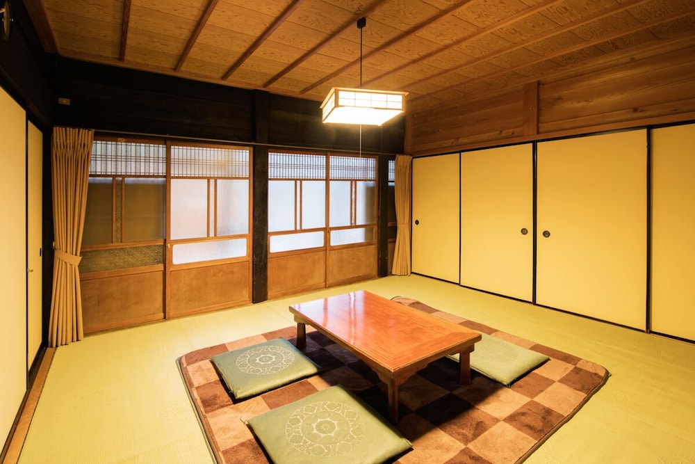 Shirakawago Gassho-house NODANIYA view 4