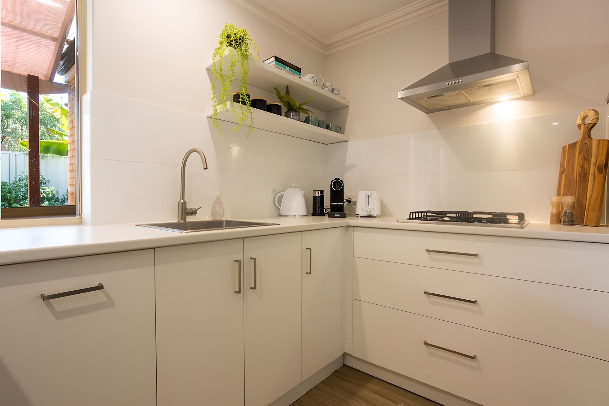 Comfortable 3 BDR Family Home With Patio