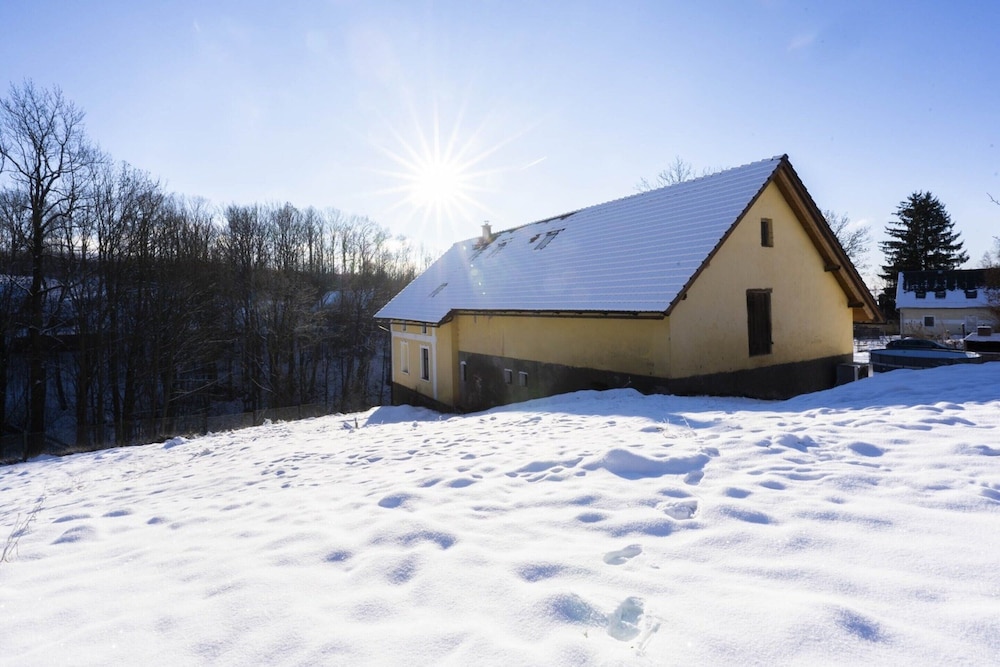 Villa in Rudnik With Private hot tub