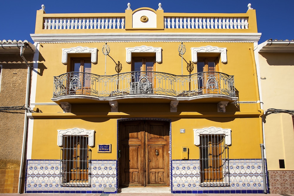 Typical Valencian House. Modernist Style. Recommended for Families
