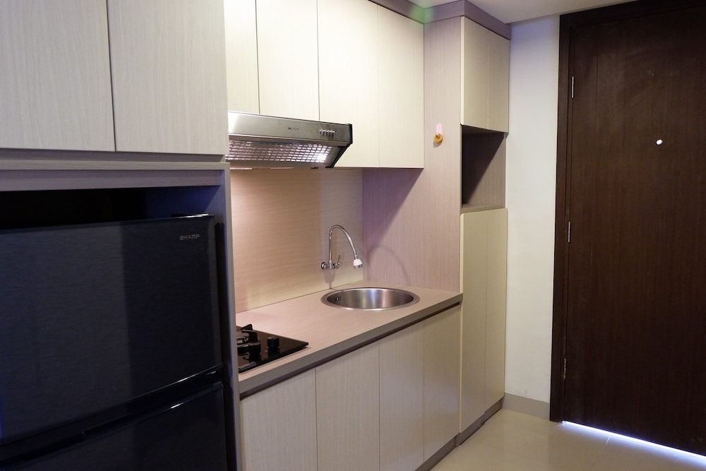 Best Price Studio Apartment The H Residence near MT Haryono