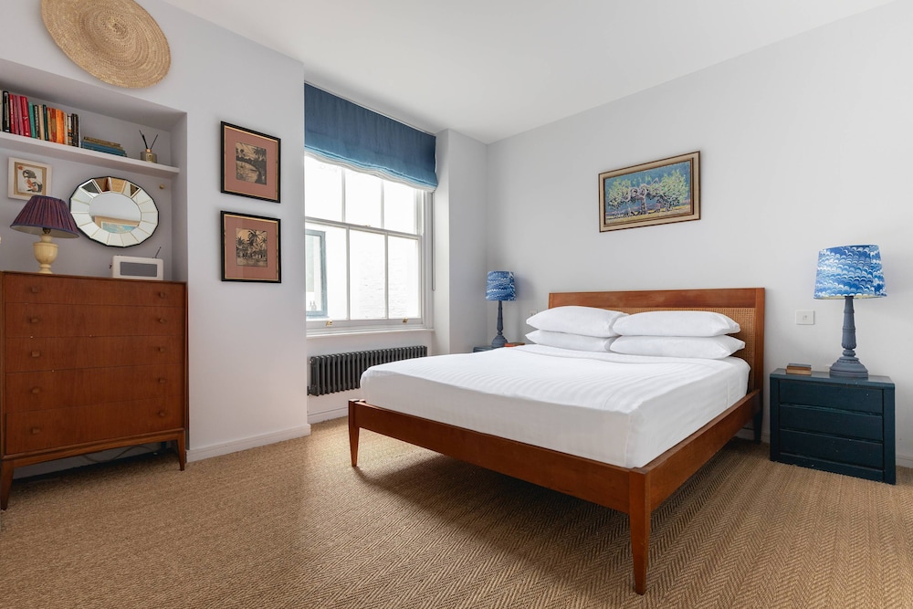Colville Terrace IV by Onefinestay
