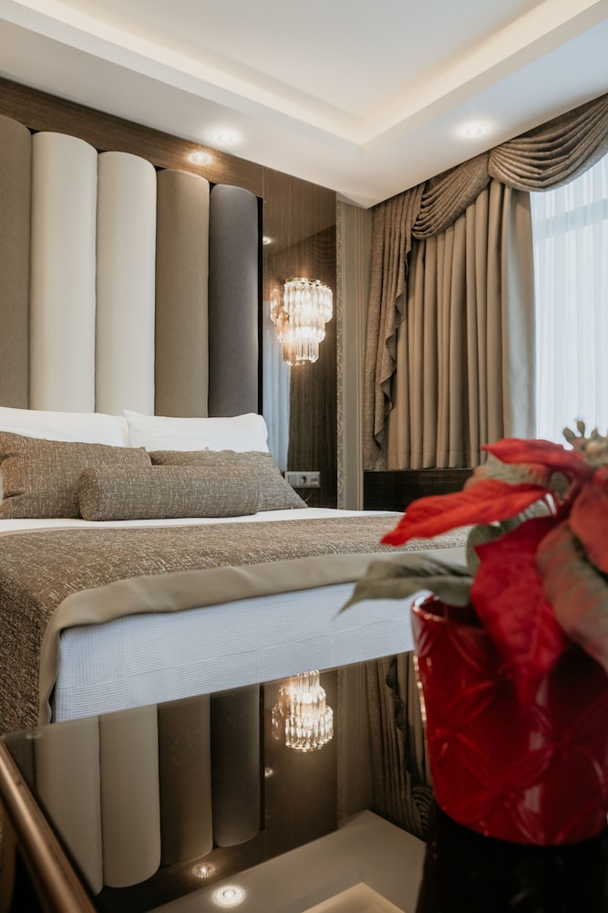 Grand Lark Otel - Image 61