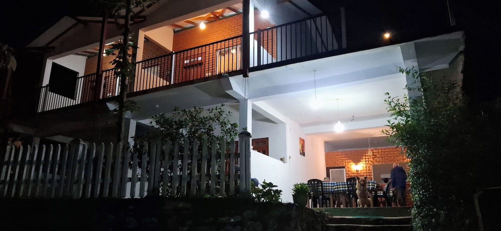 Pearl villa Ella