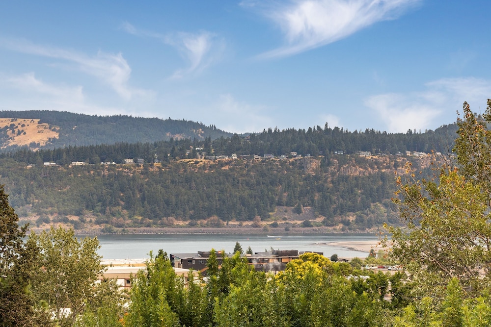 Hood River Vacation Rentals