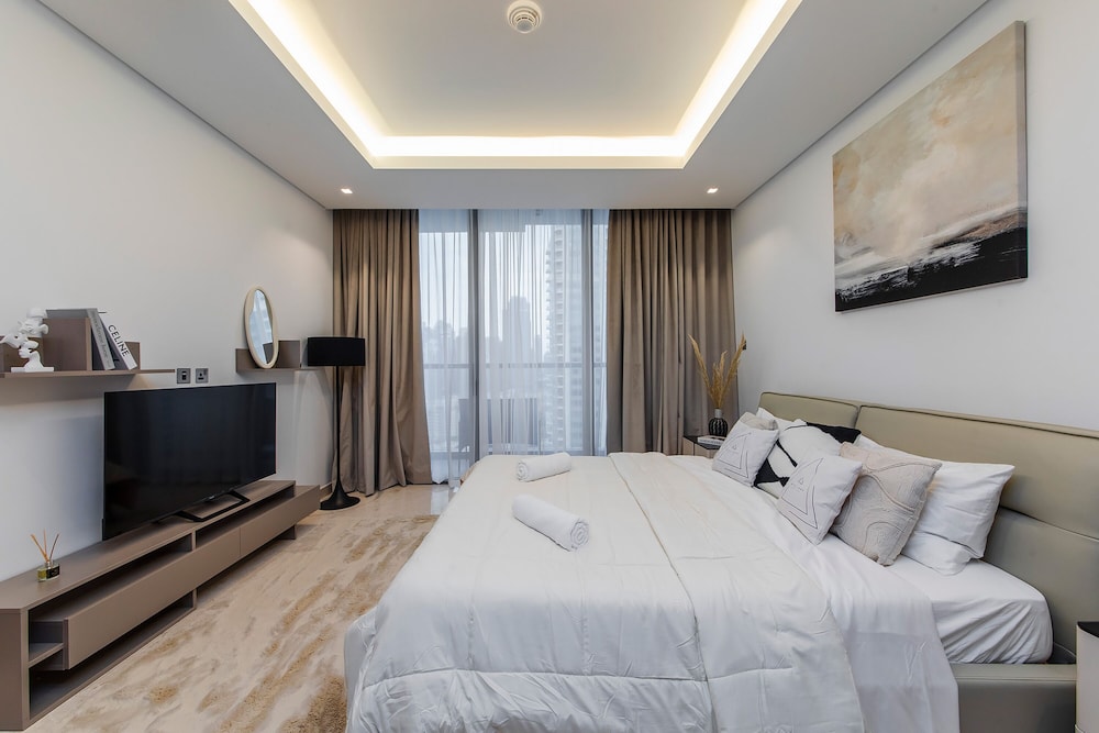 Premium 3BR with Full Burj Khalifa view