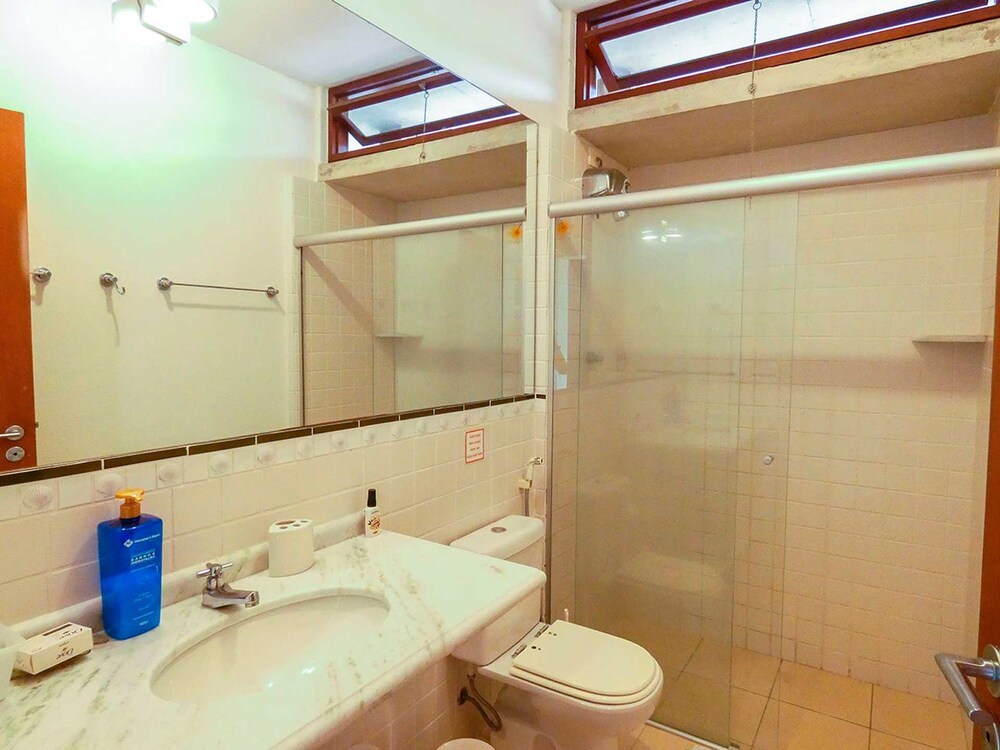 Casa c Wi-fi Jacuzzi e Churrasqueira em Guaec SP