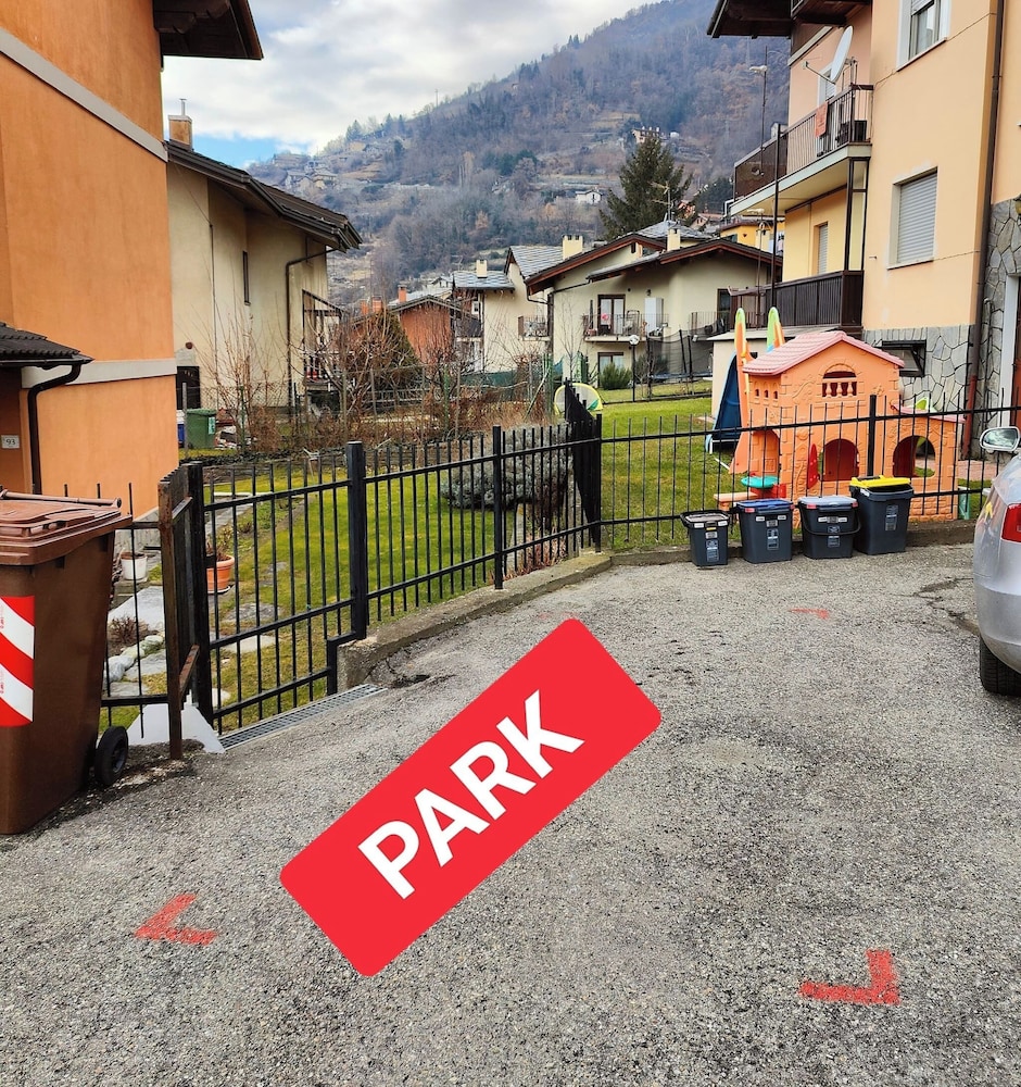 Quiet Two-room Apartment With Parking Space - Casa Montan
