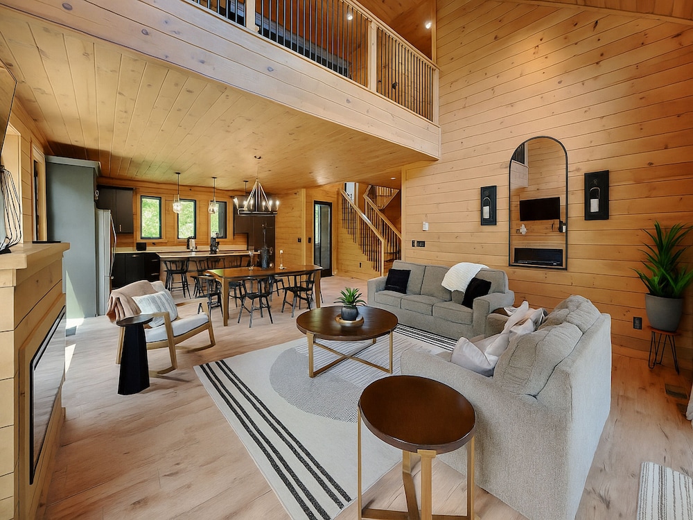Smoky Ridge Sanctuary by Jackson Mountain Rentals