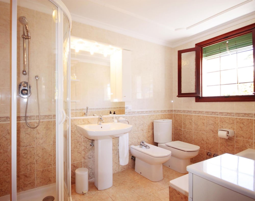 El Delfin in J vea With 4 Bedrooms and 3 Bathrooms