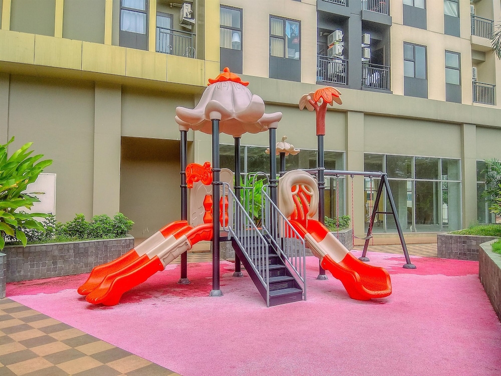 Comfy And Homey 2Br Transpark Cibubur Apartment