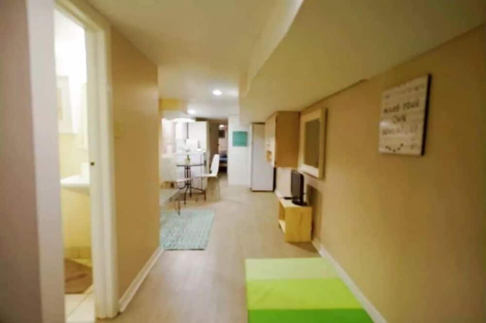 3 Bedroom Suite near Kensington Market - Unit 2 - Image 5