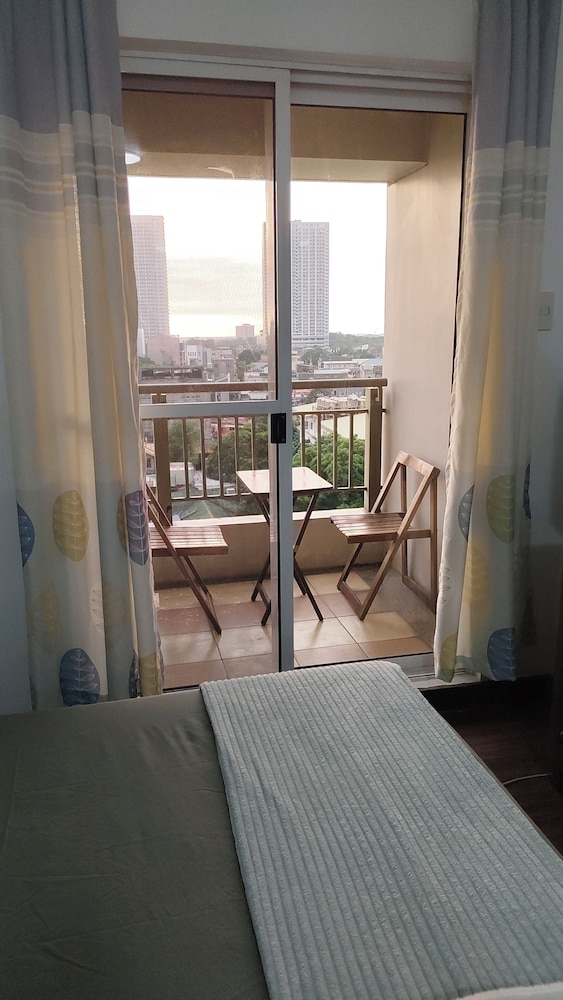 Windsong Suite Unli Netflix & Disney Roofdeck View